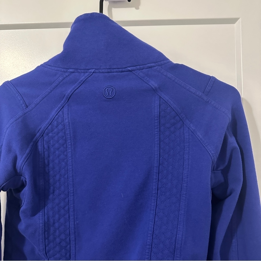 Lululemon It’s Happening Workout Running Jacket In Pigment Blue Size 4 Women’s - Picture 14 of 16